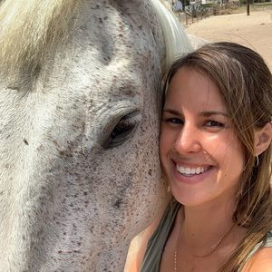 Meet your Posher, Hilary